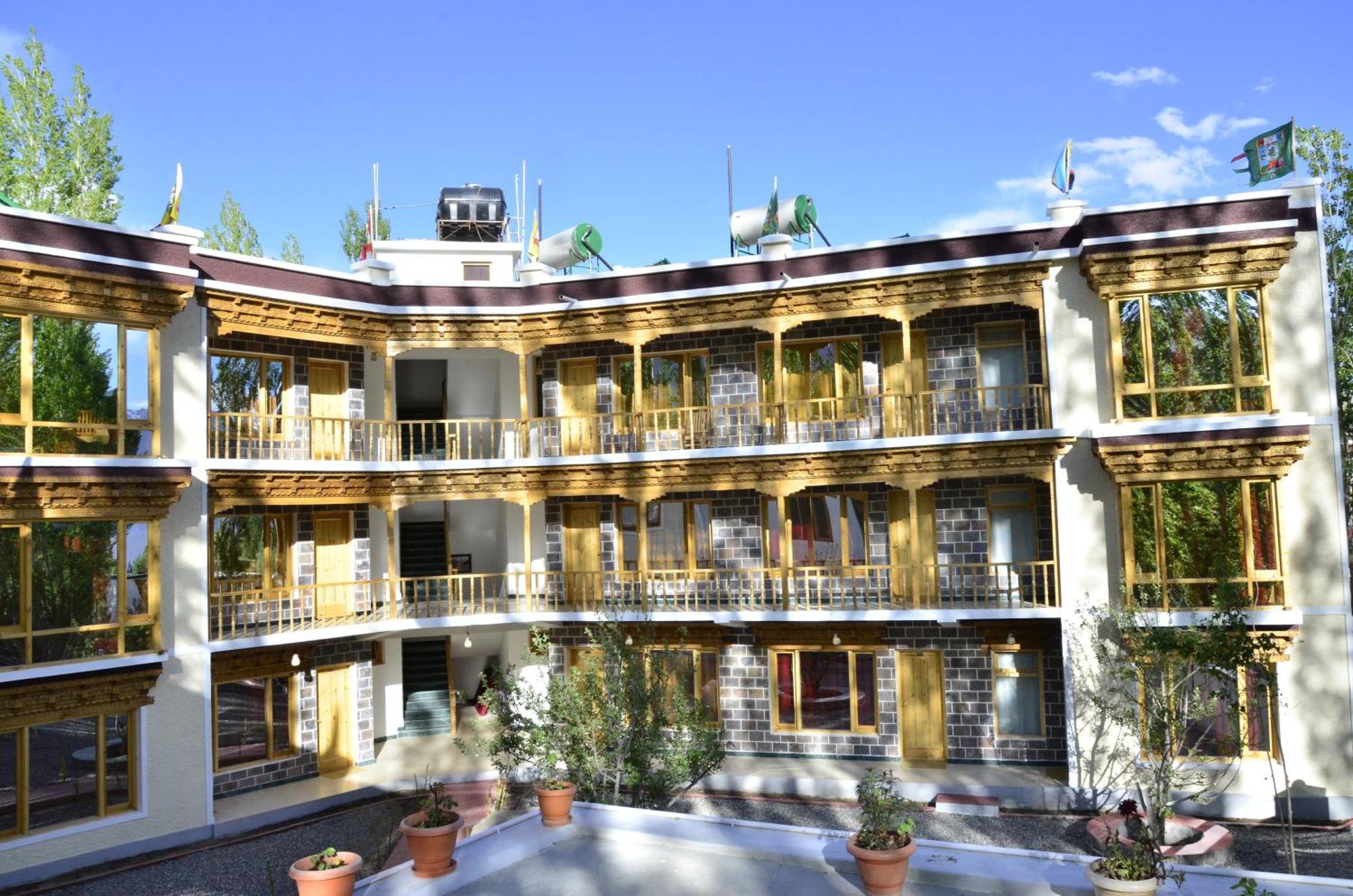 Hotel Lhalingkha Leh Zewnętrze zdjęcie